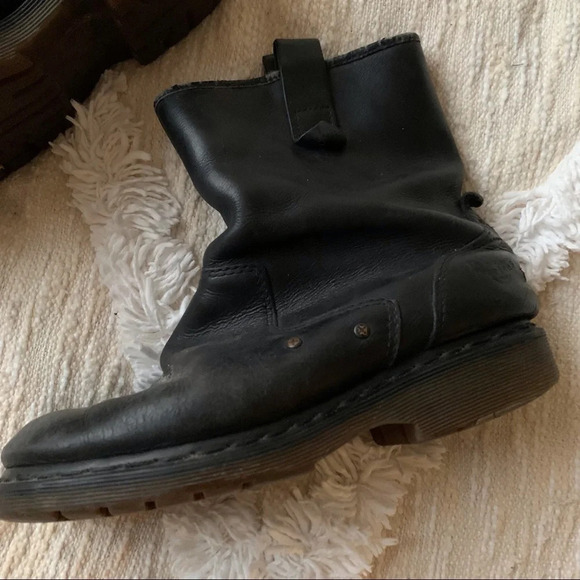 Doc Martens Black Leather Pull Boots - Picture 2 of 8